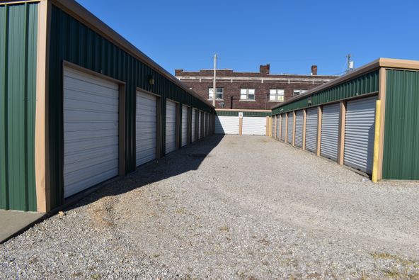 408 E Bond St, Monett, MO 65708